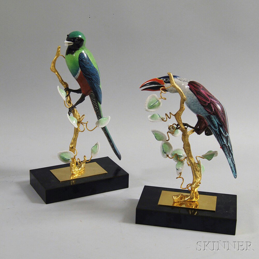 Appraisal: Pair of Modern Italian Porcelain Tropical Bird Sculptures unsigned one