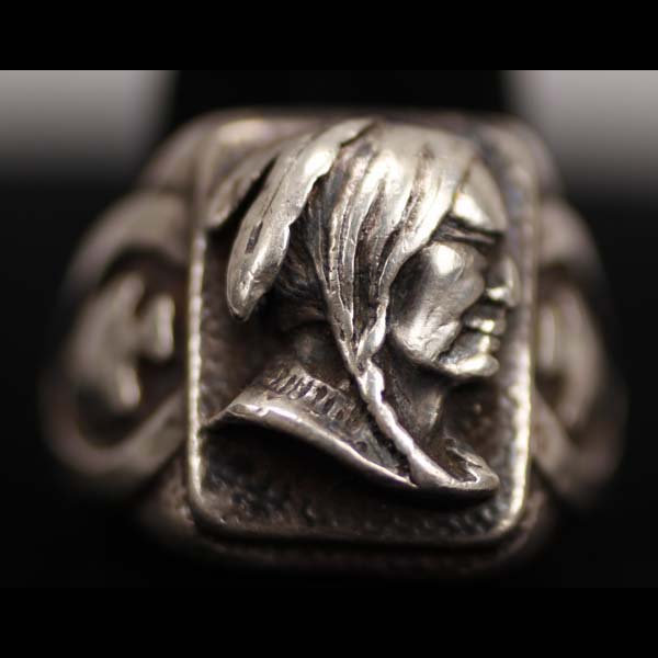 Appraisal: Vintage Native American Indian sterling silver men's signet ring with