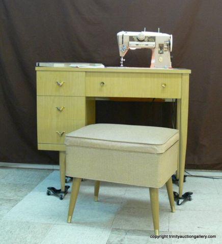 Appraisal: 's Singer Sewing Machine Cabinet Bench Seat - Working Singer