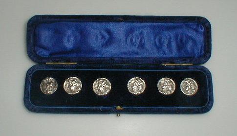 Appraisal: A set of six Edward VII silver buttons each cast