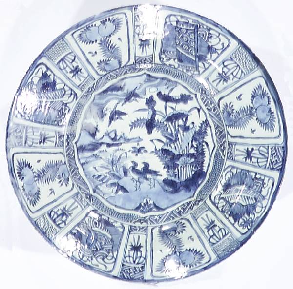 Appraisal: A large blue and white 'Kraak' porcelain dish Late Ming