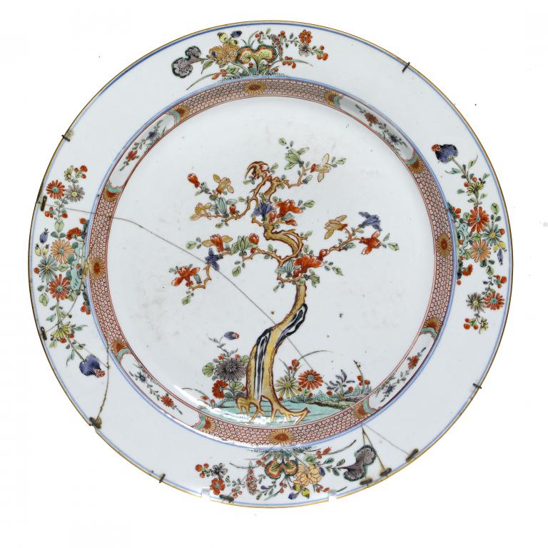 Appraisal: A FAMILLE VERTE DISH enamelled and gilt with a tree