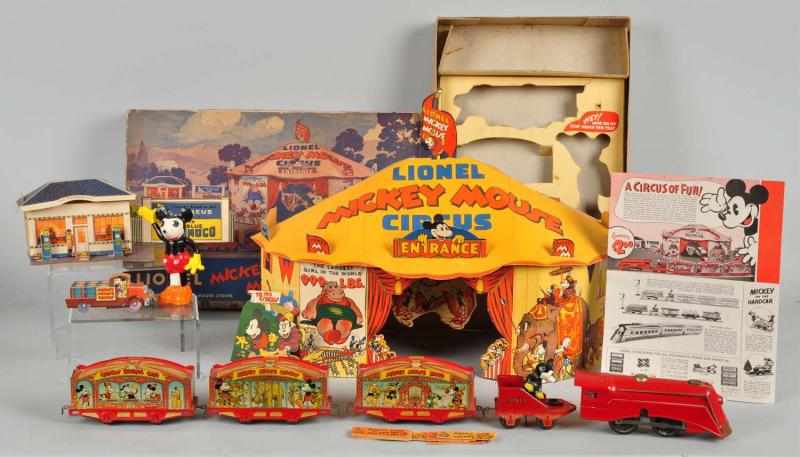 Appraisal: Lionel Walt Disney Mickey Mouse Circus Train Description American Set