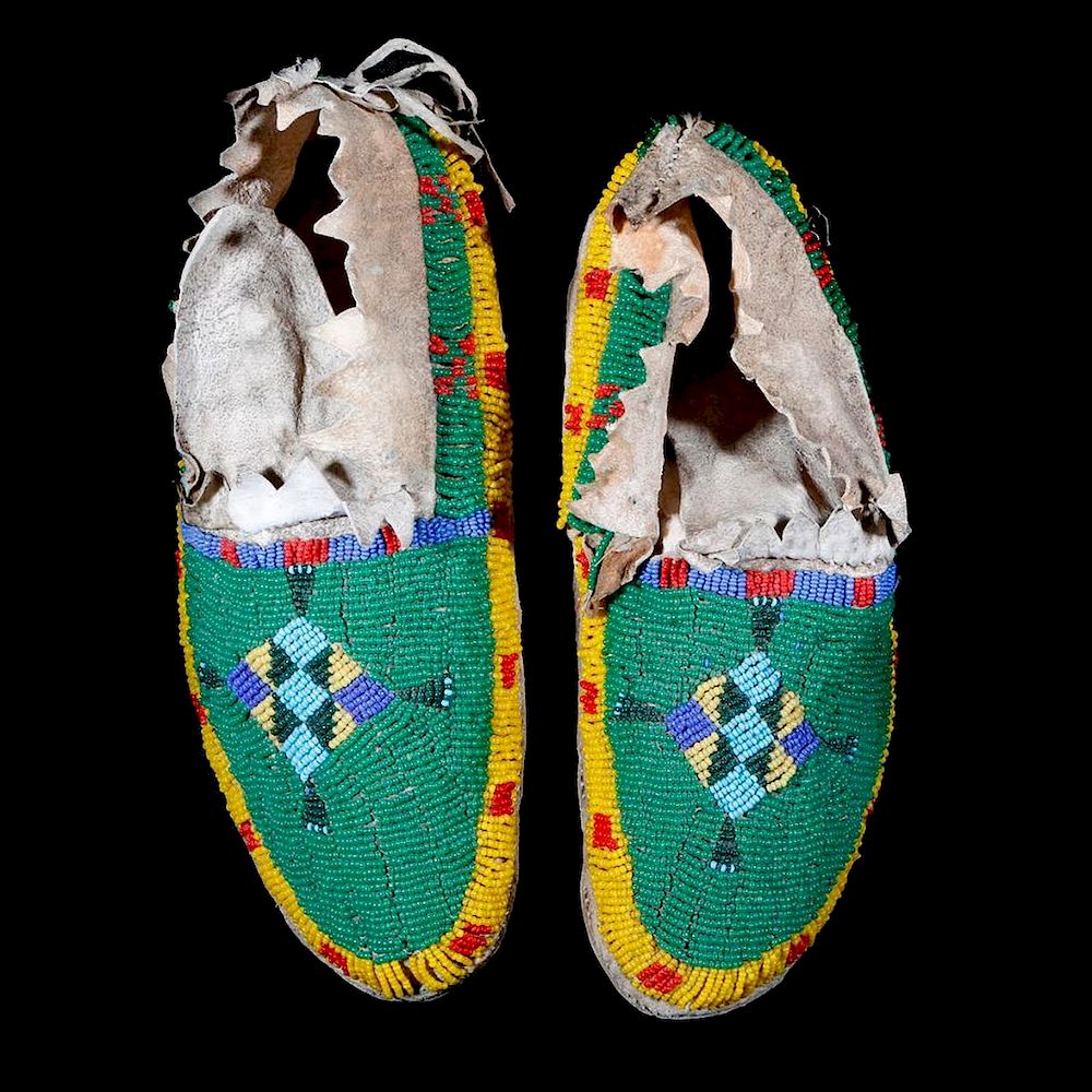 Appraisal: Pair of Sioux young man's beaded moccasins c nd quarter