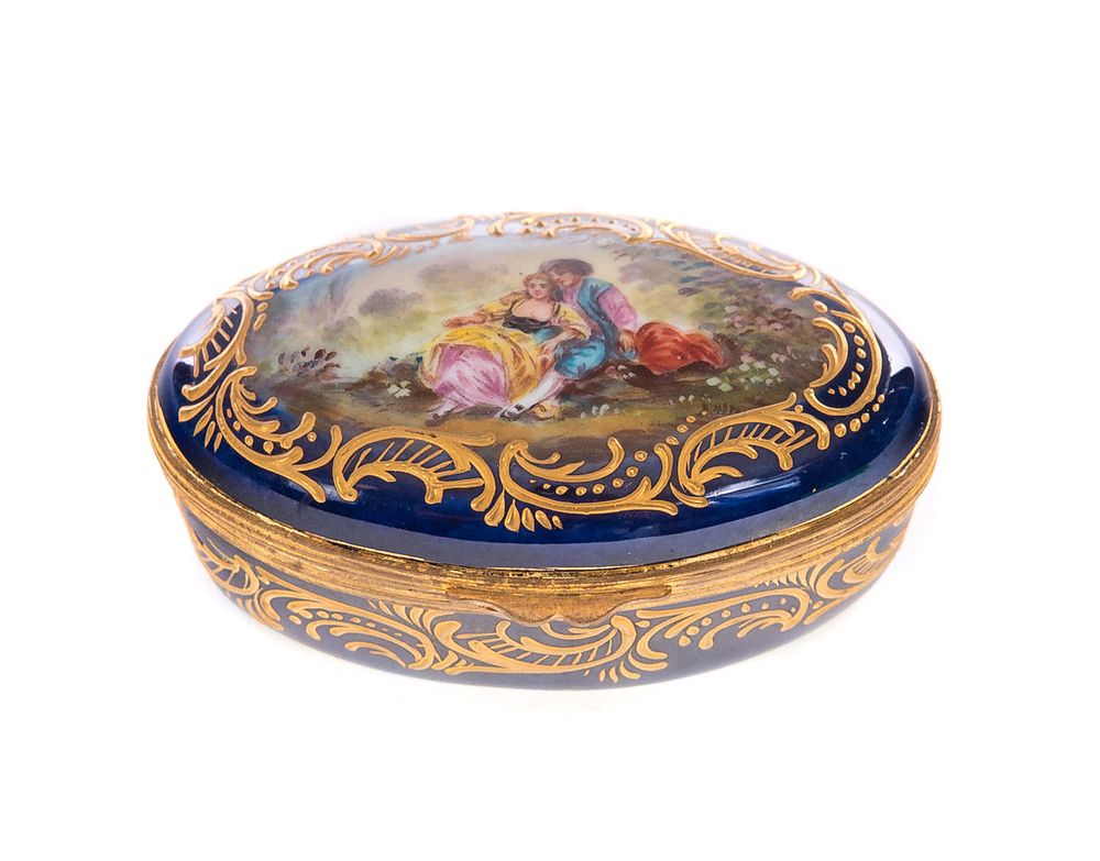 Appraisal: Dresden Porcelain Enameled Pill Box Dresden Porcelain Enameled Pill Box