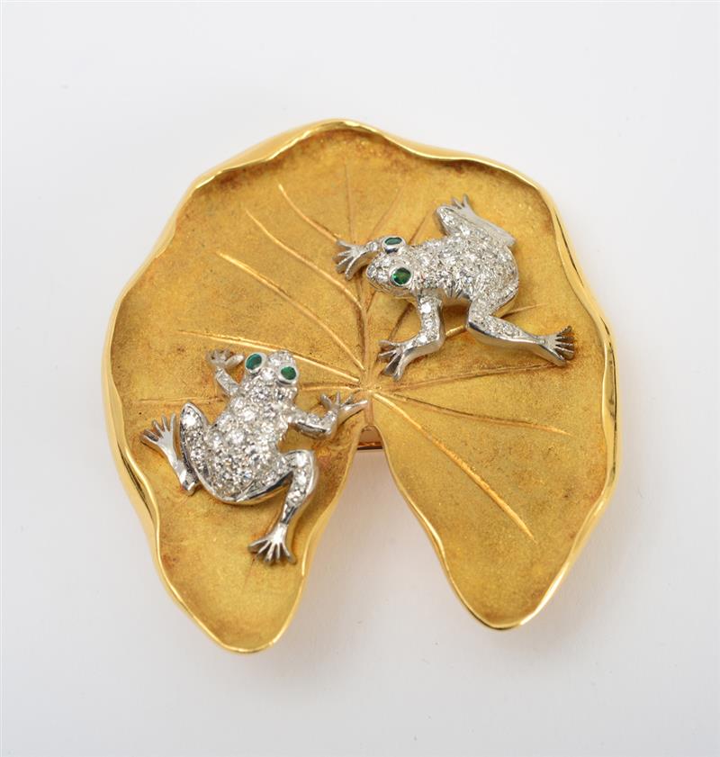 Appraisal: PLATINUM K GOLD DIAMOND AND EMERALD BROOCH Comprising two frogs