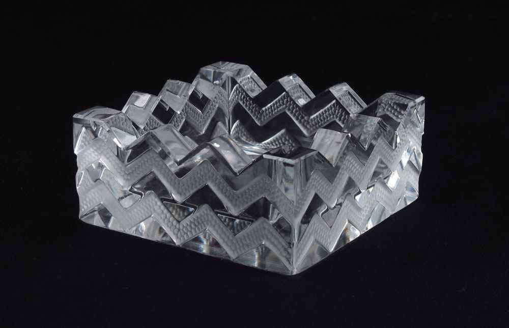 Appraisal: LALIQUE ZIG ZAG STIPPLED TRAY Signed Lalique tray with stippled