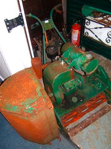 Appraisal: A Ransom's Matador cylinder lawn mower with JAP engine and