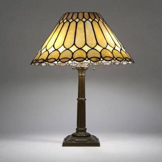 Appraisal: A Duffner Kimberly table lamp with leaded glass shade First