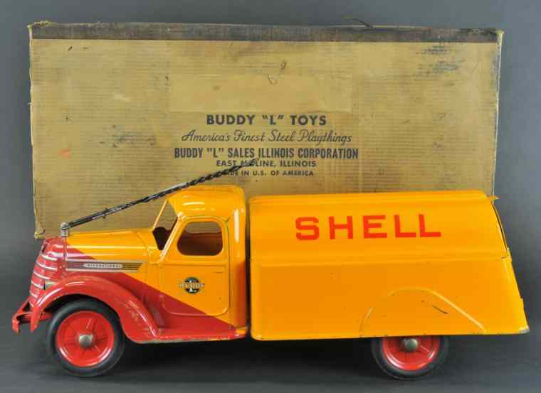 Appraisal: BOXED BUDDY 'L' SHELL OIL TRUCK Pressed steel colorful example