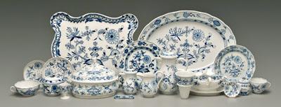 Appraisal: pieces Meissen china Blue Onion pattern all with blue crossed