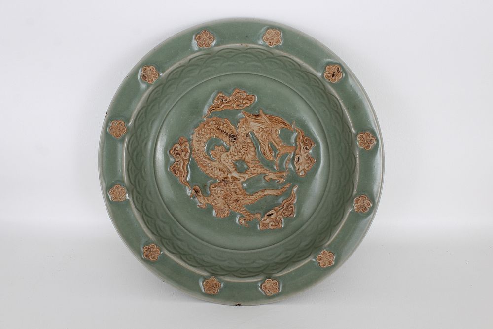 Appraisal: Chinese Yuan Longquan Celadon 'Dragon' Charger Chinese Yuan Longquan Celadon