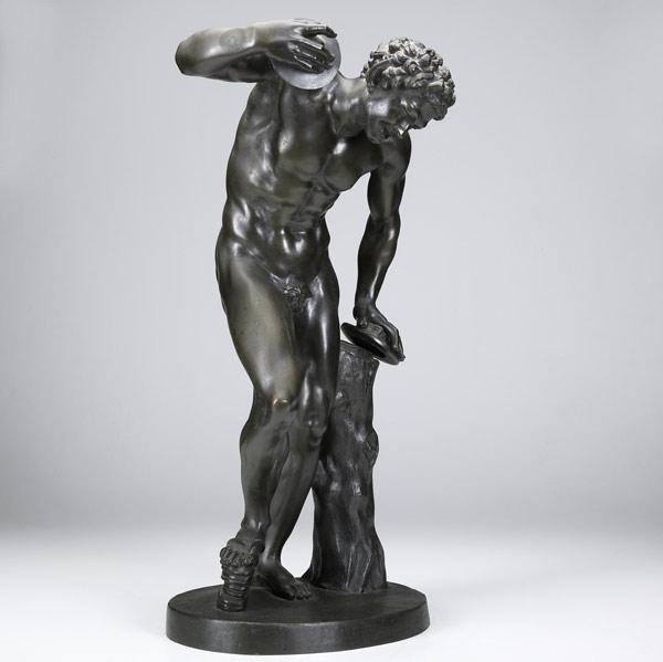 Appraisal: Bronze sculpture of classical male discus thrower th th C