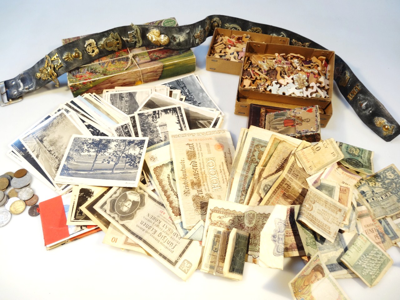 Appraisal: Various bygones and collectables playing cards jigsaws Jacob's tin cm