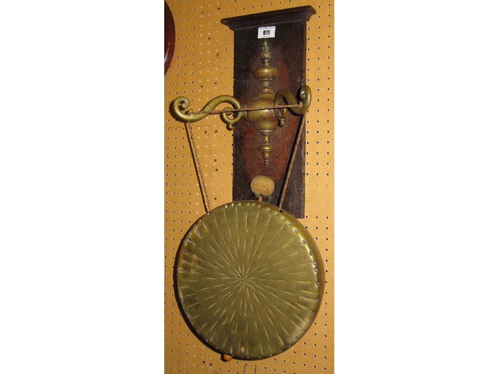 Appraisal: Oak wall mounted dinner gong