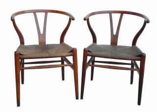 Appraisal: Pair of mid-century modern Danish Wishbone Chairs Hans Wegner for