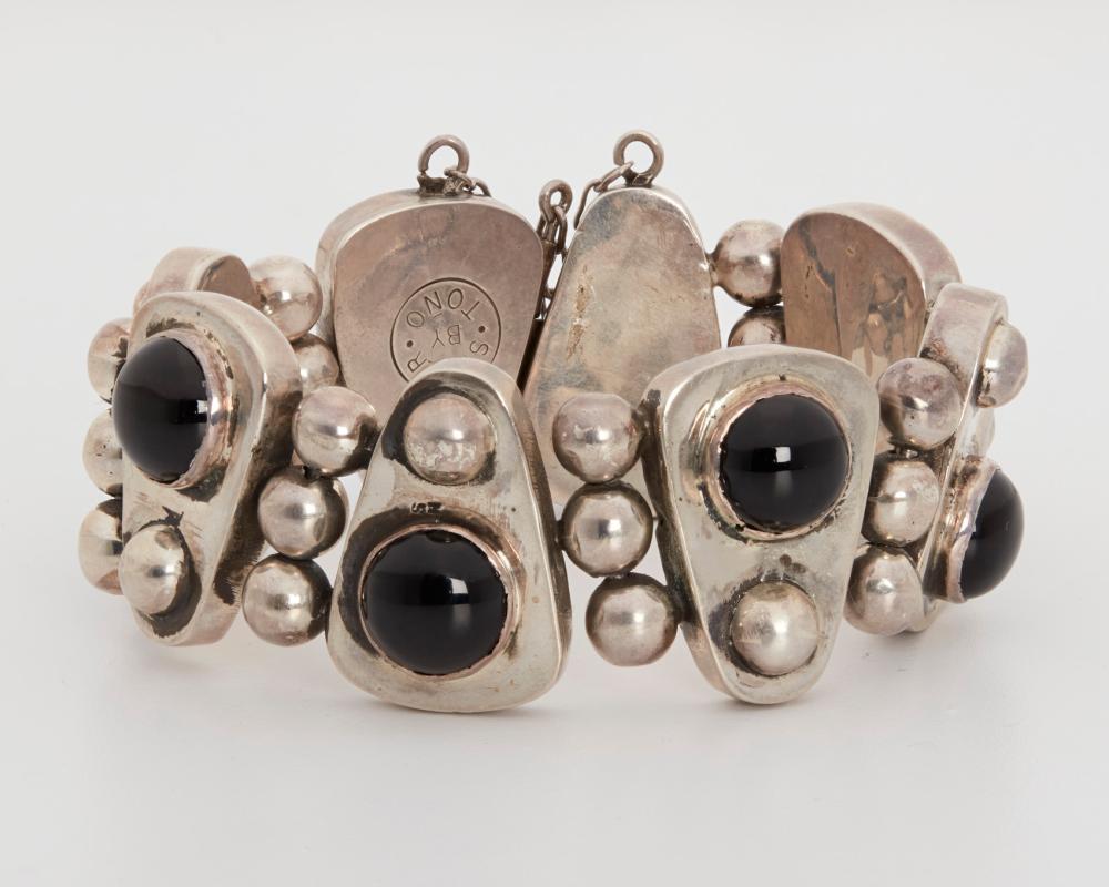 Appraisal: An Antonio Pineda silver and onyx bracelet - Taxco Mexico