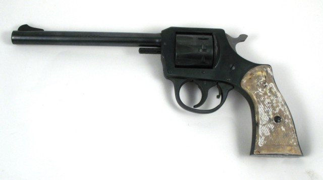 Appraisal: HARRINGTON AND RICHARDSON MODEL DOUBLE ACTION REVOLVER lr caliber barrel