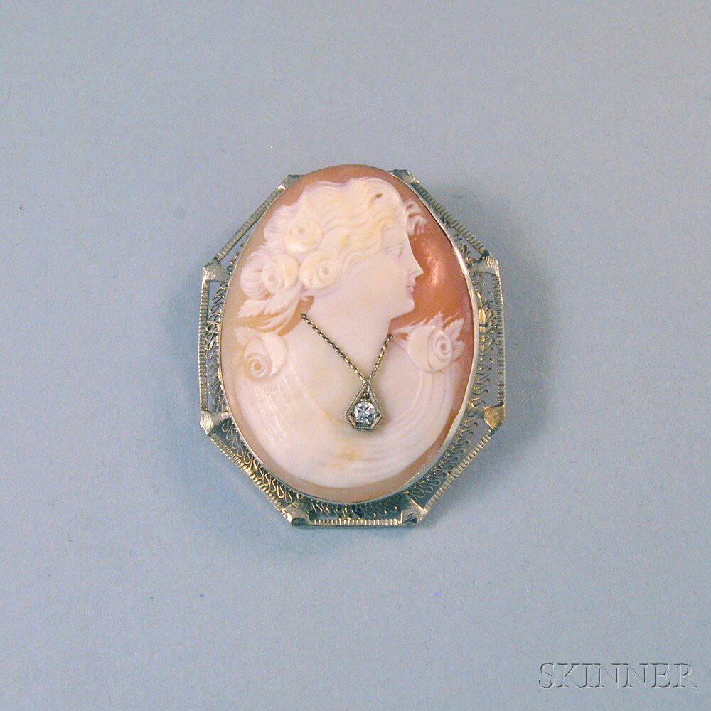 Appraisal: kt Gold-framed Shell-carved Cameo Pendant Brooch featuring Flora in profile