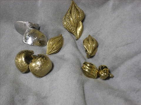 Appraisal: ALL MONET ITEMS Three pair of Monet earrings and a