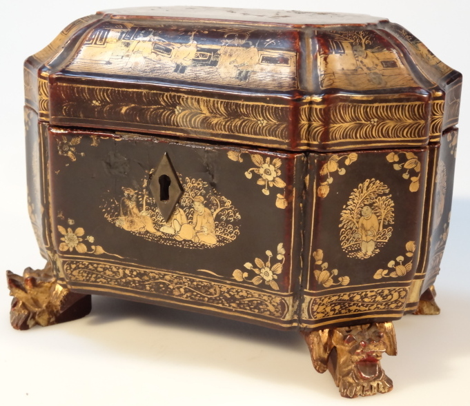 Appraisal: A mid- thC Chinese export papier mache tea caddy the