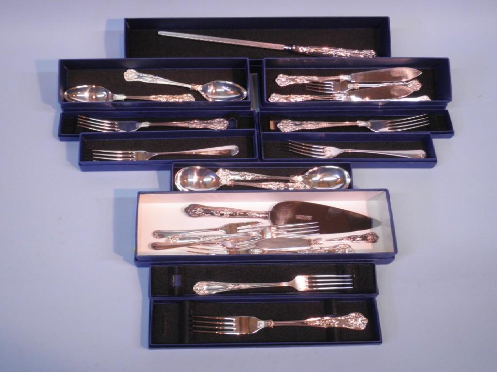 Appraisal: A quantity of mainly Kings pattern silver plated cutlery made