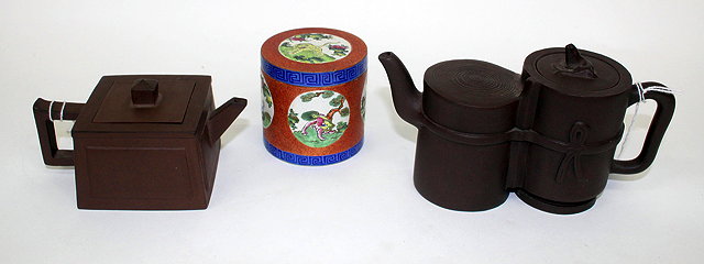 Appraisal: A CHINESE YIXING SMALL TEA POT of square form with