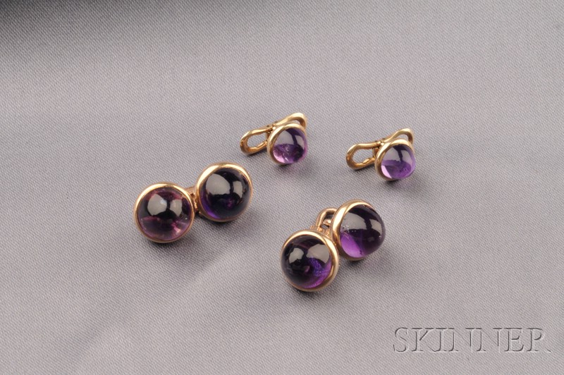 Appraisal: kt Gold and Amethyst Cuff Links Russia each double link