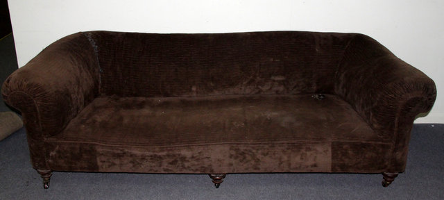 Appraisal: A large Victorian Chesterfield sofa