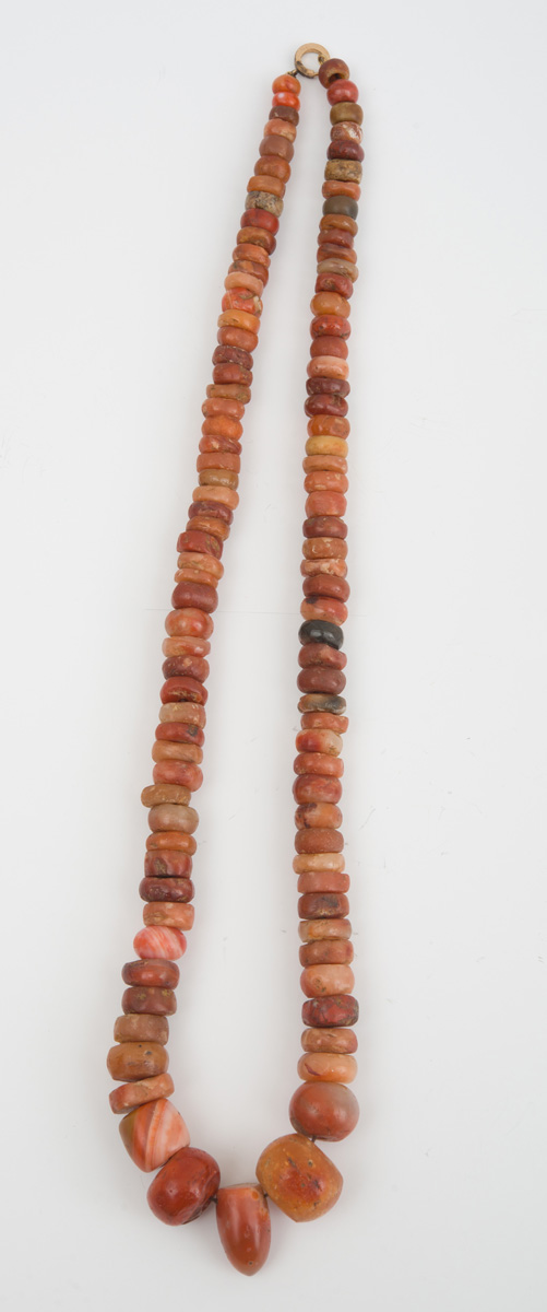 Appraisal: AGATE BEADED NECKLACE in Property of Estate of Helen Frankenthaler