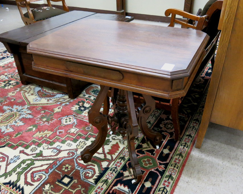 Appraisal: VICTORIAN WALNUT LAMP TABLE American c having a rectangular walnut