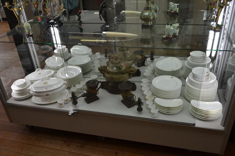 Appraisal: MARRIED ROYAL WORCESTER AND MINTON DINNER SERVICE FOR WITH LOTS