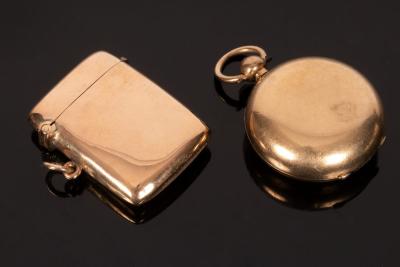 Appraisal: An Edwardian ct filled gold sovereign holder Birmingham circa and