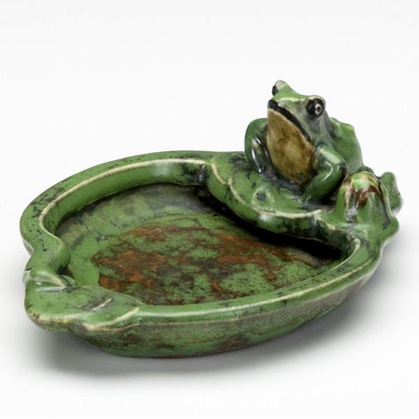 Appraisal: WELLER Coppertone frog pin tray Kiln stamp