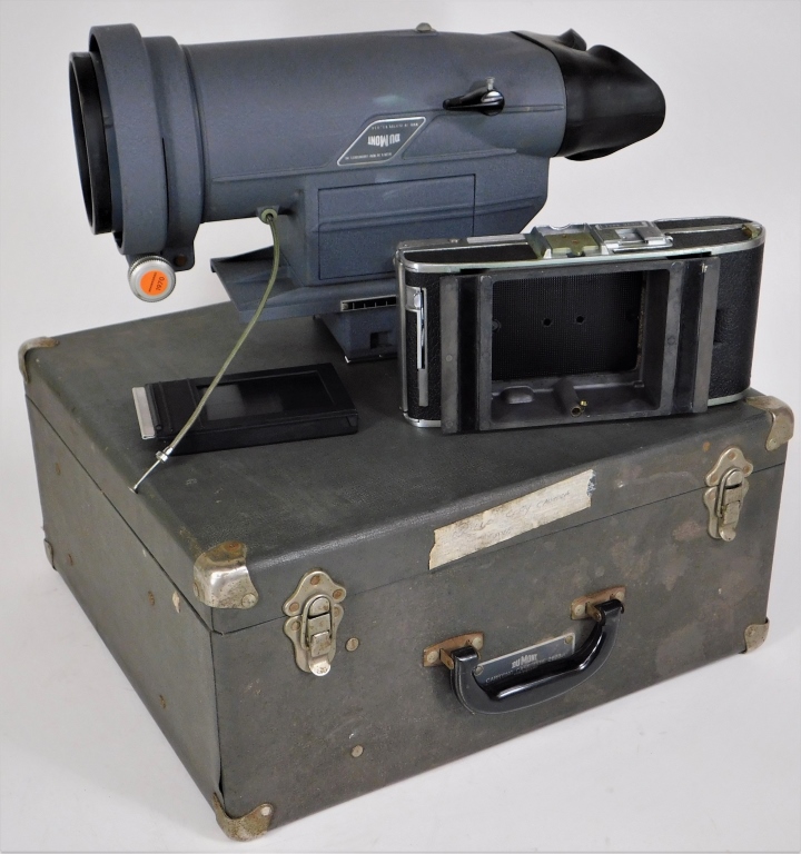 Appraisal: DUMONT OSCILLOGRAPH OSCILLOSCOPE CAMERA DuMont Oscillograph Record Camera Type with