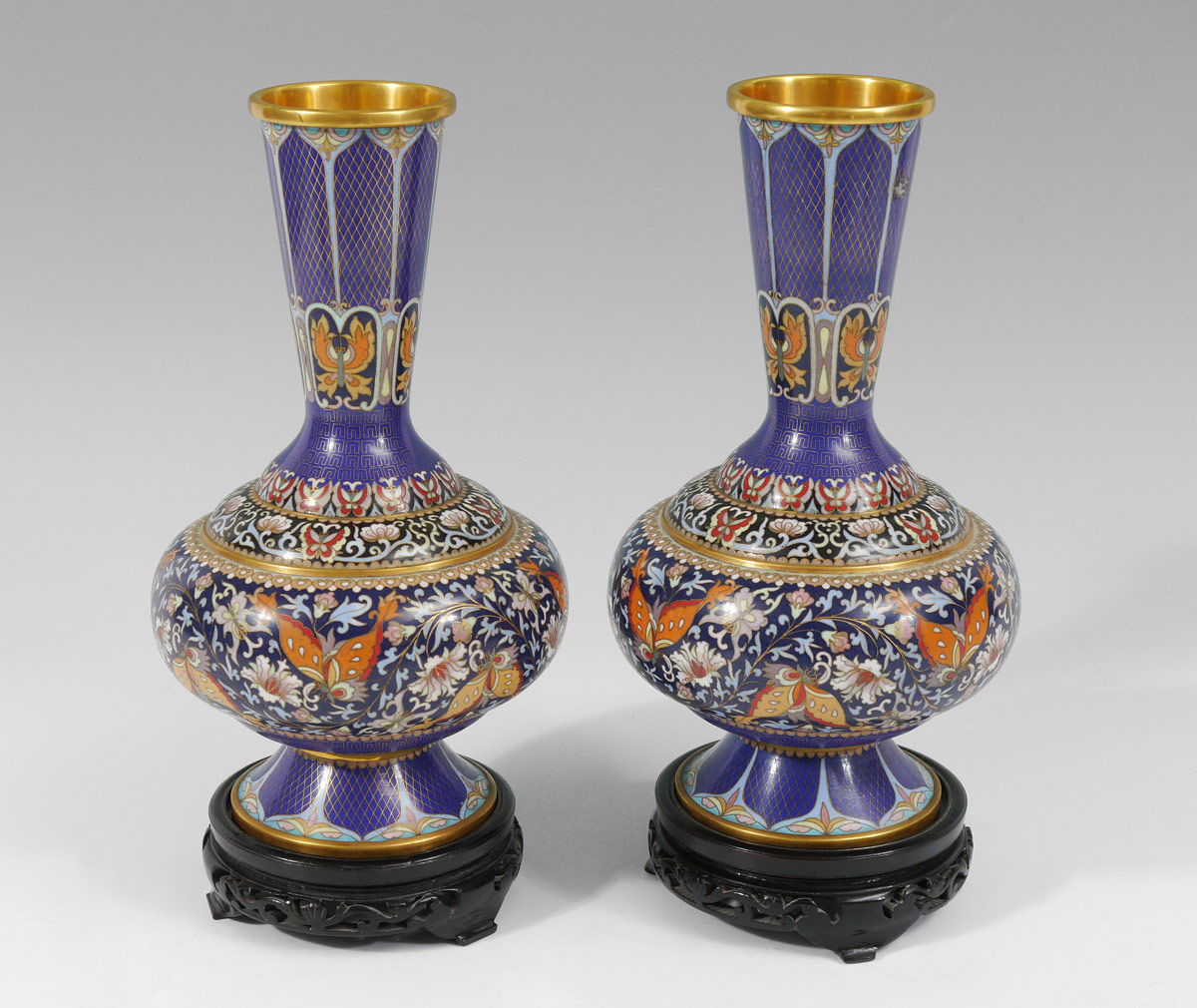 Appraisal: PAIR '' BUTTERFLY MOTIF CHINESE CLOISONNE VASES Contemporary cobalt blue