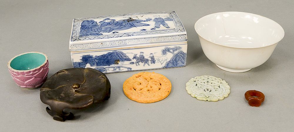 Appraisal: Seven Chinese items to include blue and white covered box