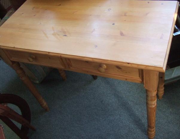 Appraisal: A th century pine side table the rectangular top over