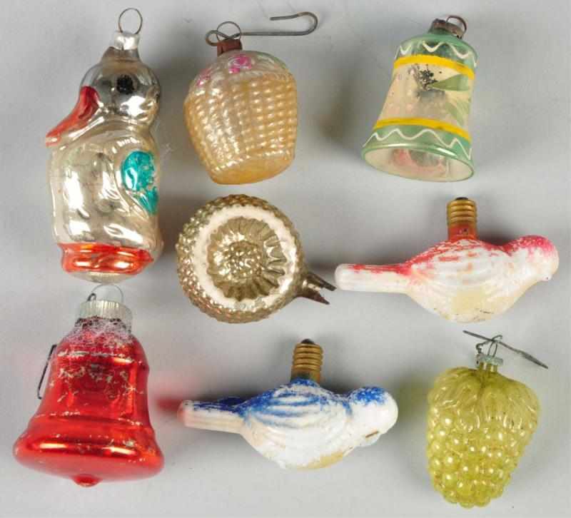 Appraisal: Lot of Christmas Ornaments Description Includes two bird lights and