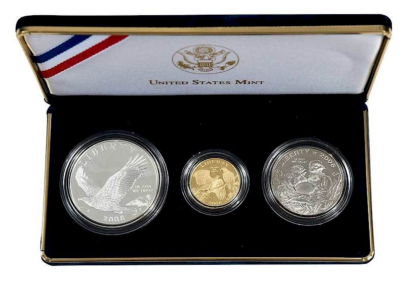 Appraisal: Bald Eagle Piece Commemorative Set Contains the Gold Silver and