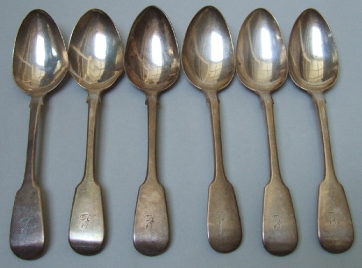 Appraisal: A set of six silver fiddle pattern dessert spoons London