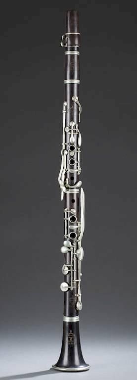 Appraisal: Clarinet in B flat low pitch c Clarinet in B