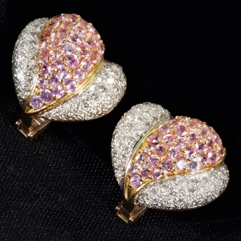 Appraisal: K GOLD PINK SAPPHIRE DIAMOND HEART EARRINGS Brilliant cut diamonds