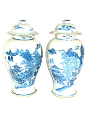 Appraisal: Pair of Chinese blue and white baluster shaped vases and