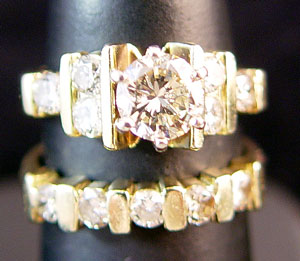 Appraisal: CTW DIAMOND BRIDAL RING SET K yellow gold The engagement