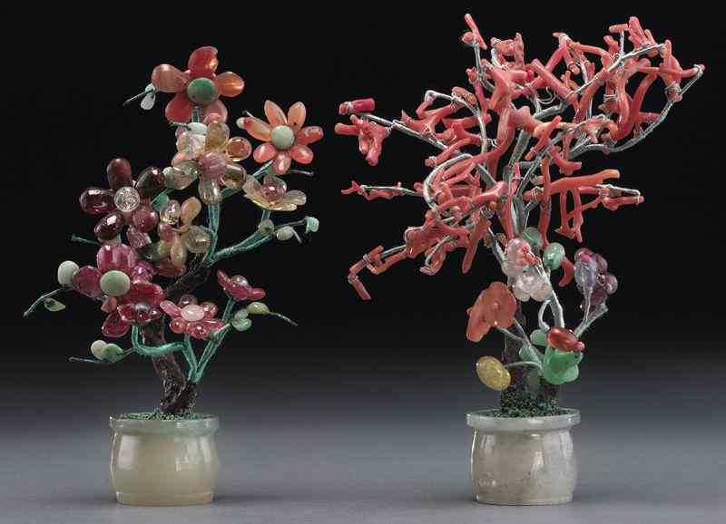 Appraisal: Pr Chinese carved jade trees with tourmaline and coral set