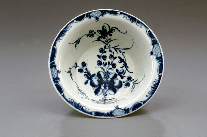 Appraisal: SIX WORCESTER PORCELAIN BLUE AND WHITE 'MANSFIELD' PATTERN TEA AND