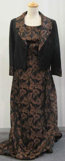 Appraisal: Evening ensemble in lily patterned black bronze lurex comprising a