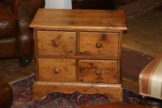 Appraisal: PINE SIDE TABLE HAVING TWO OVER TWO DRAWERS BRACKET FEET