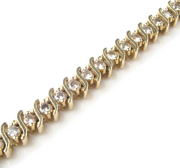 Appraisal: A diamond and k gold tennis bracelet the S link